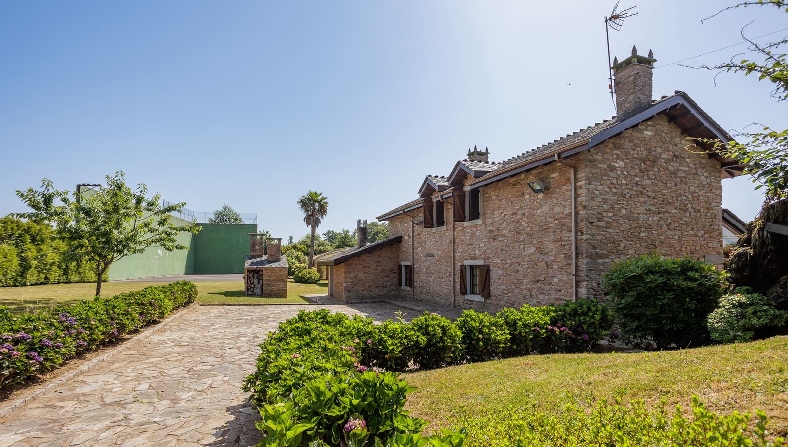 3 soverom Finca/Herregård til salgs i Cospeito med svømmebasseng - € 675 000 (Ref: 9131694)