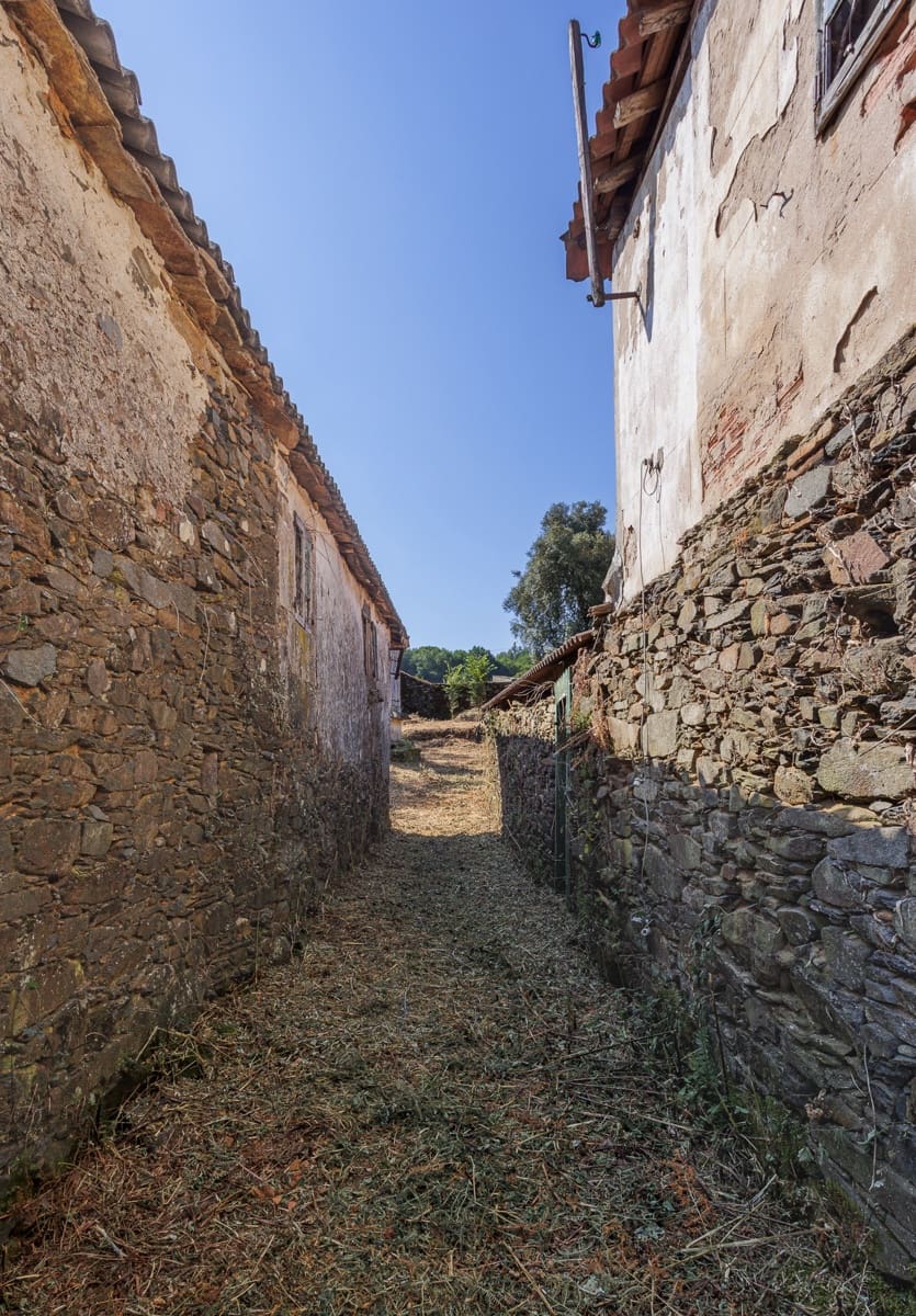 1 bedroom Finca/Country House for sale in Lalin - € 140,000 (Ref: 9161313)