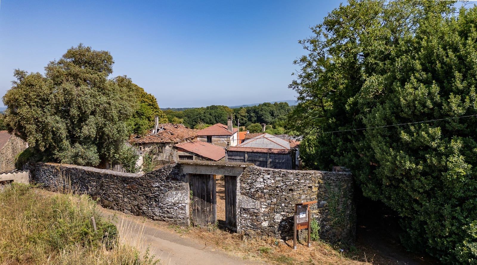 1 bedroom Finca/Country House for sale in Lalin - € 140,000 (Ref: 9161313)