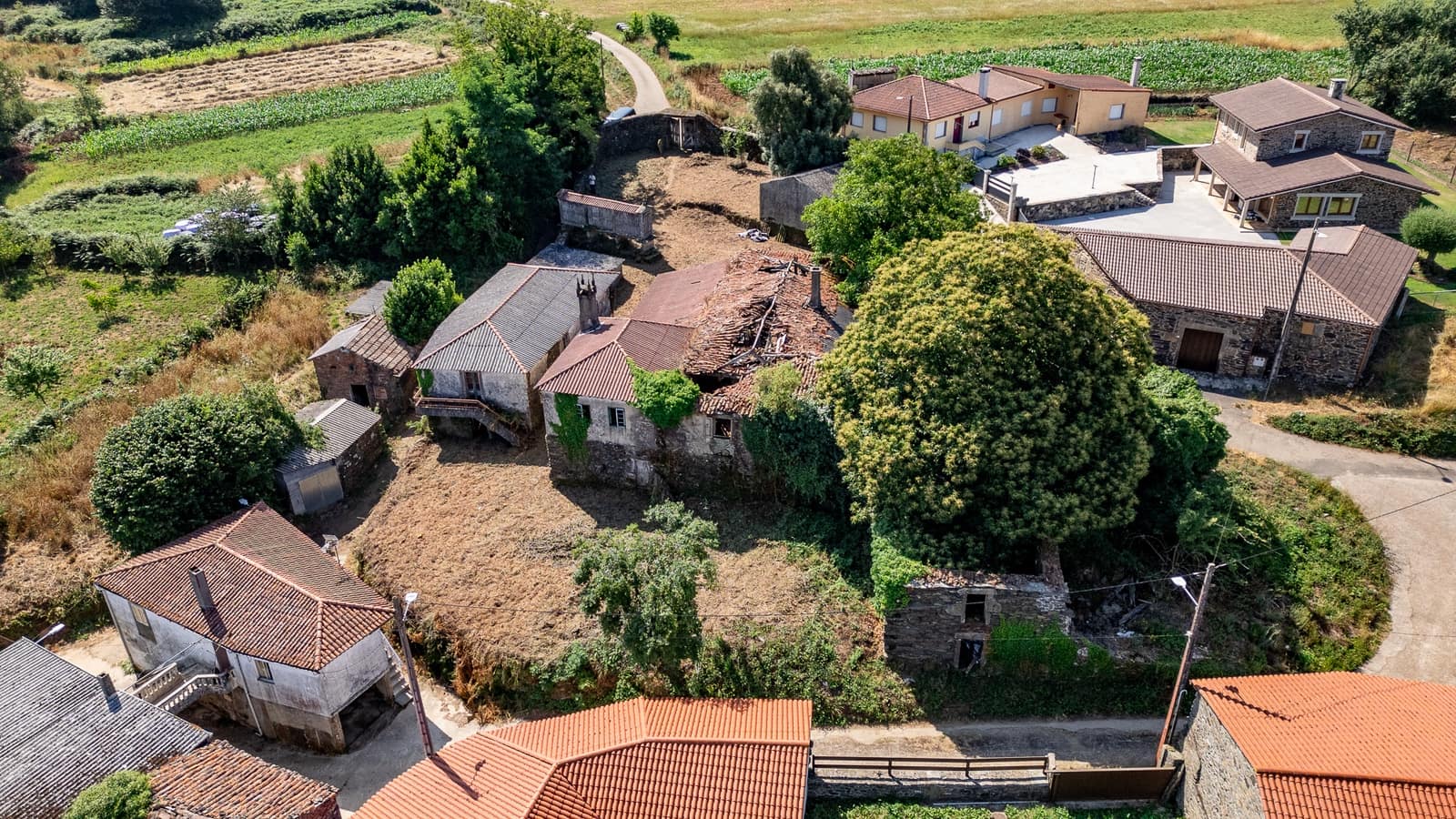 1 bedroom Finca/Country House for sale in Lalin - € 140,000 (Ref: 9161313)