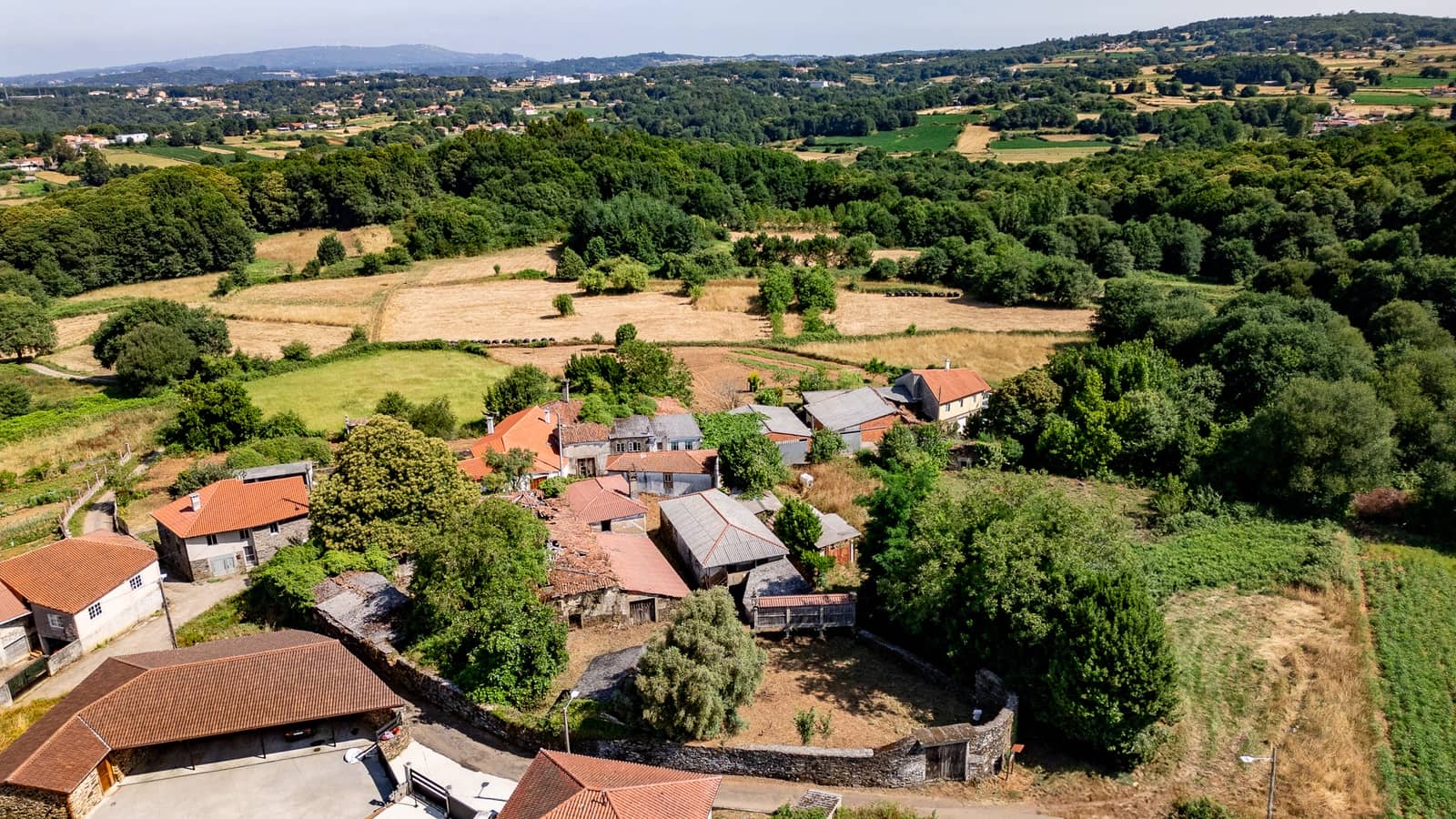 1 bedroom Finca/Country House for sale in Lalin - € 140,000 (Ref: 9161313)