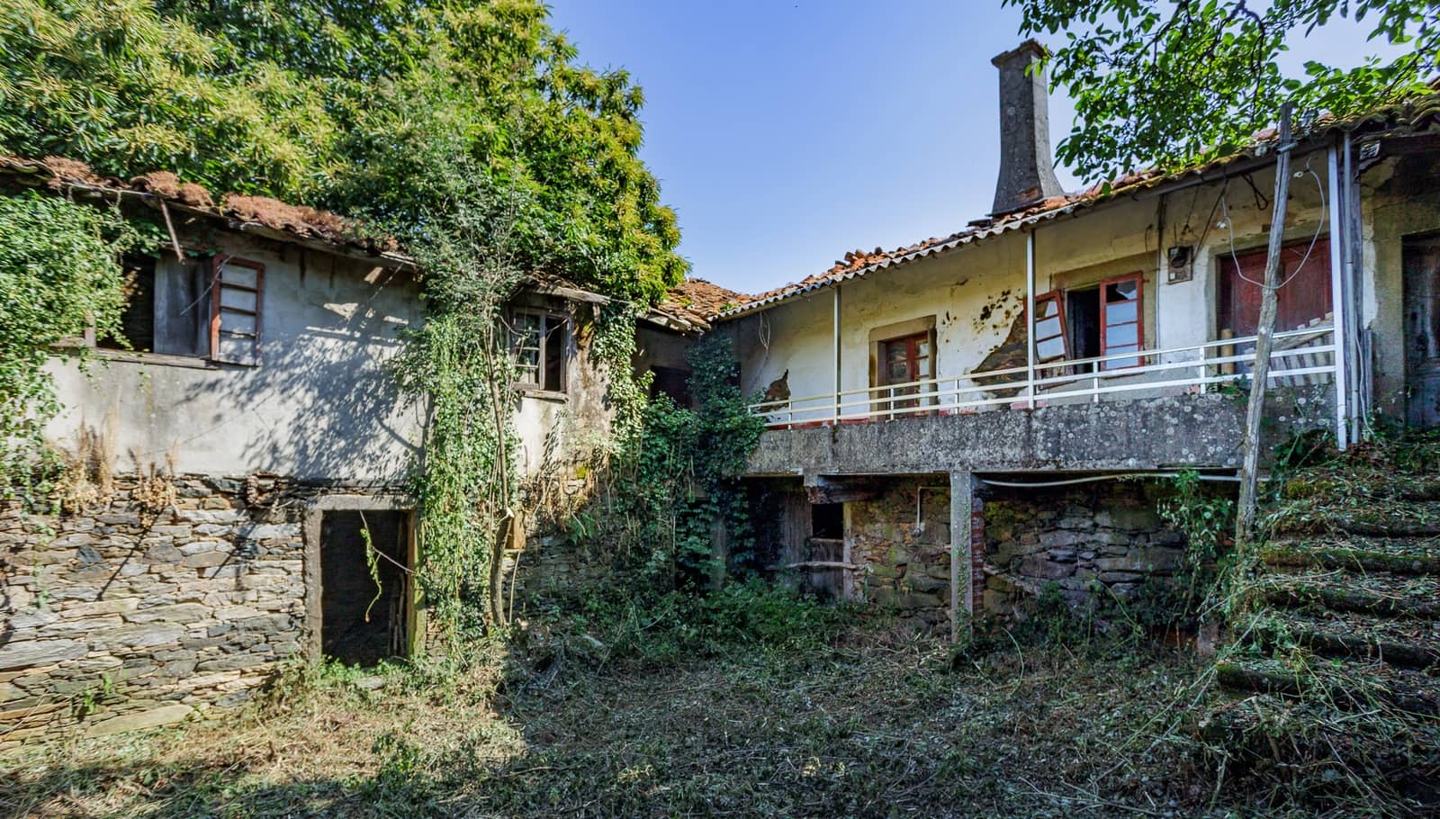 1 bedroom Finca/Country House for sale in Lalin - € 140,000 (Ref: 9161313)