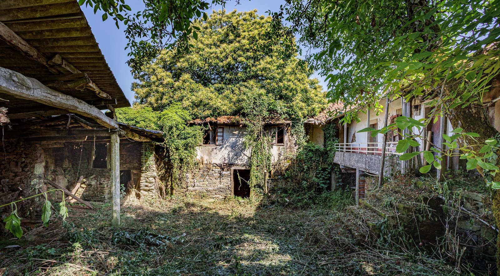 1 bedroom Finca/Country House for sale in Lalin - € 140,000 (Ref: 9161313)