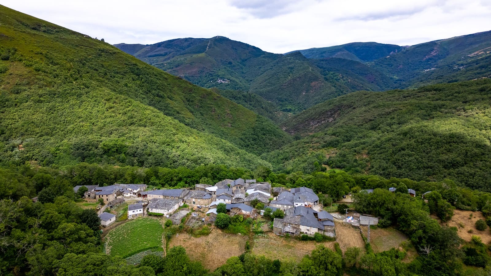 5 quarto Moradia para venda em Folgoso do Courel - 175 000 € (Ref: 9185979)