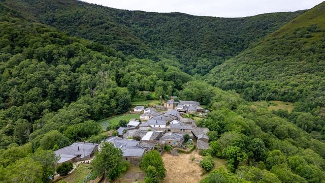 5 quarto Moradia para venda em Folgoso do Courel - 175 000 € (Ref: 9185979)