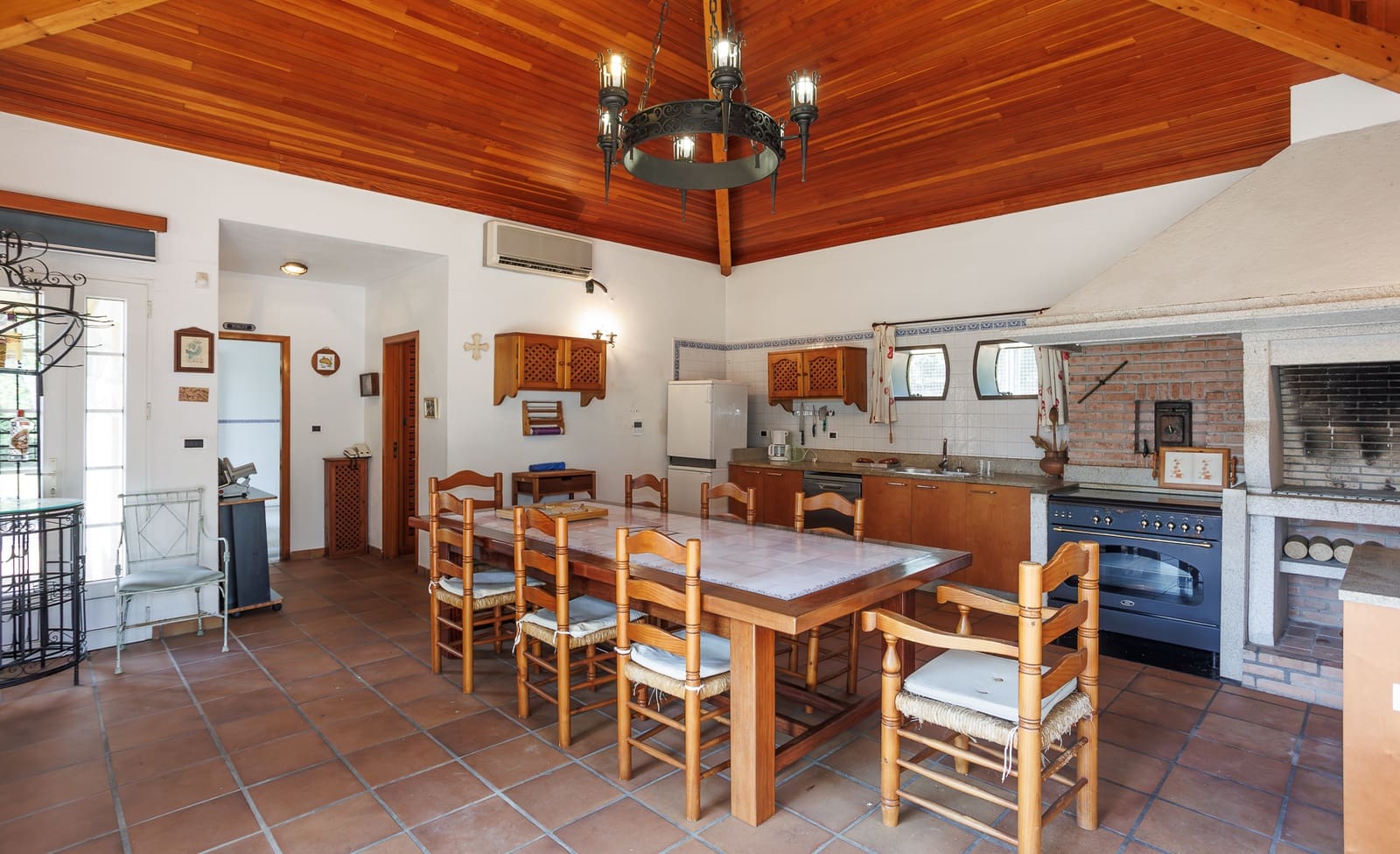 5 soveværelse Finca/Landehus til salg i Ourense by med swimmingpool - € 890.000 (Ref: 9189696)