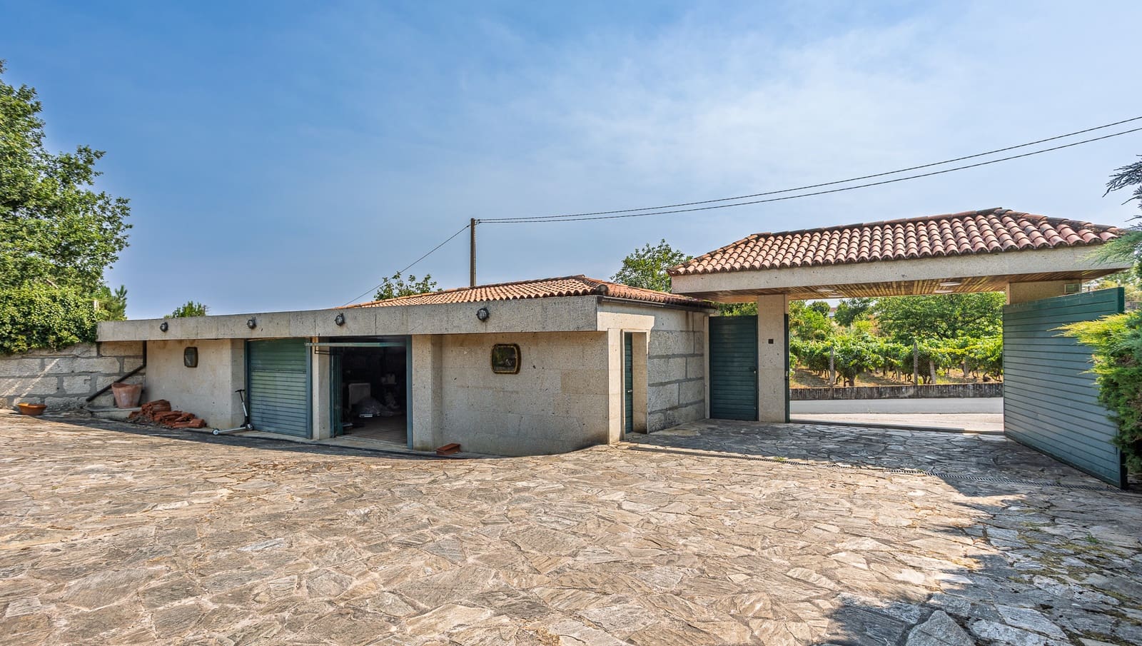 5 soveværelse Finca/Landehus til salg i Ourense by med swimmingpool - € 890.000 (Ref: 9189696)