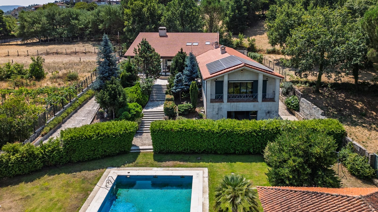 5 soveværelse Finca/Landehus til salg i Ourense by med swimmingpool - € 890.000 (Ref: 9189696)