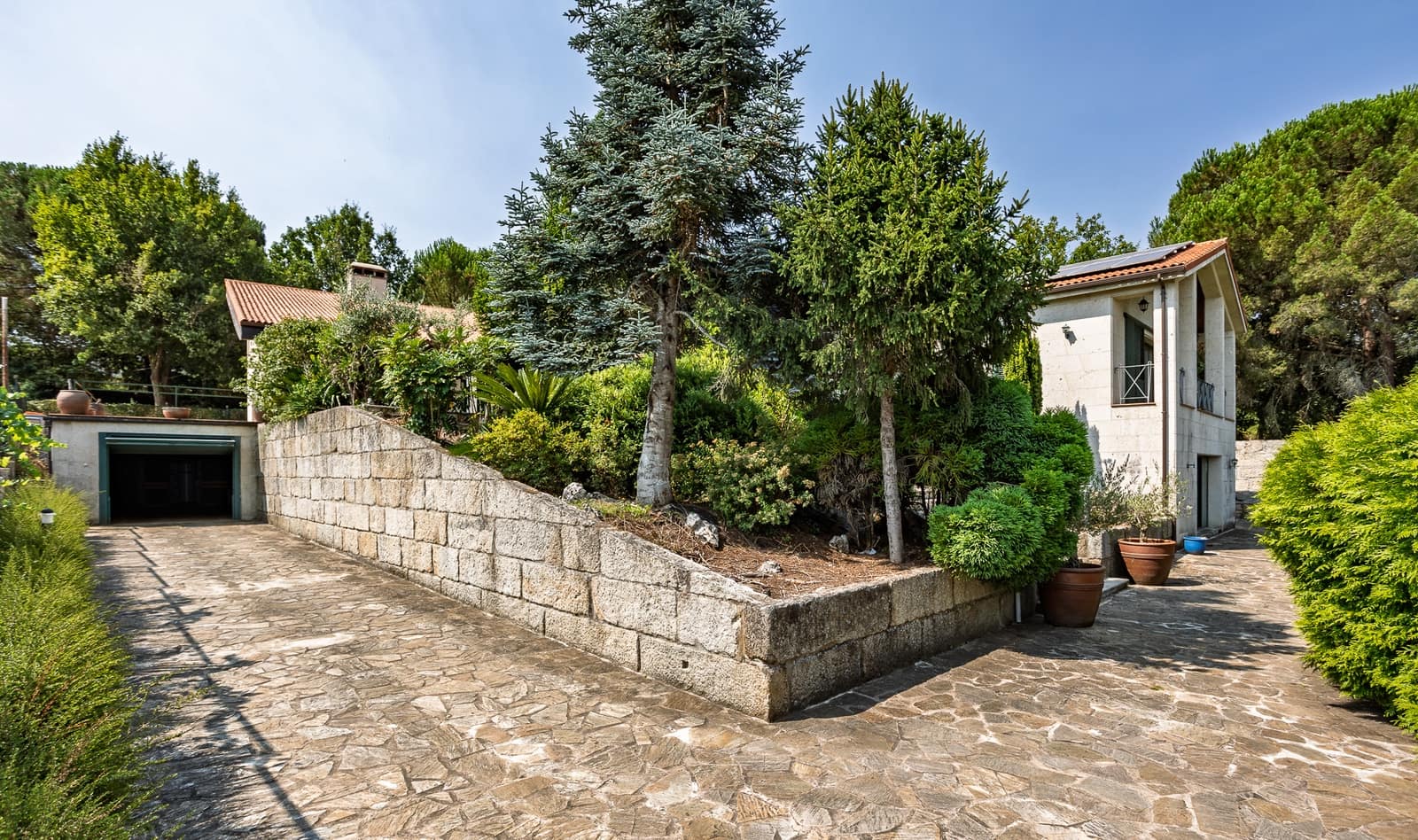 5 soveværelse Finca/Landehus til salg i Ourense by med swimmingpool - € 890.000 (Ref: 9189696)