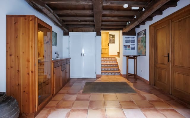 10 bedroom Business for sale in Folgoso do Courel - € 650,000 (Ref: 9220267)