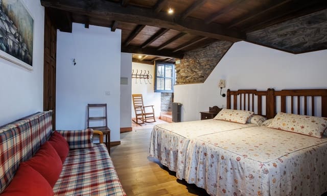 10 bedroom Business for sale in Folgoso do Courel - € 650,000 (Ref: 9220267)