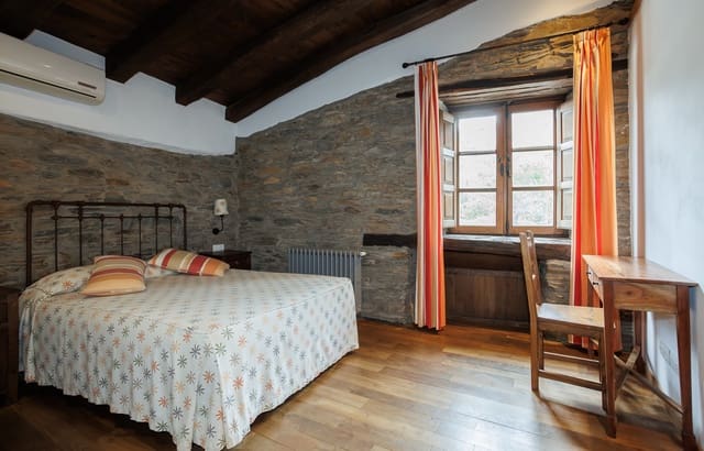 10 bedroom Business for sale in Folgoso do Courel - € 650,000 (Ref: 9220267)