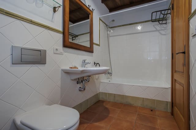 10 bedroom Business for sale in Folgoso do Courel - € 650,000 (Ref: 9220267)