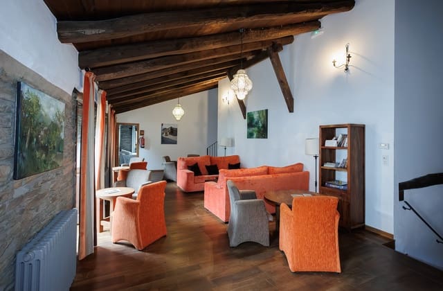 10 bedroom Business for sale in Folgoso do Courel - € 650,000 (Ref: 9220267)