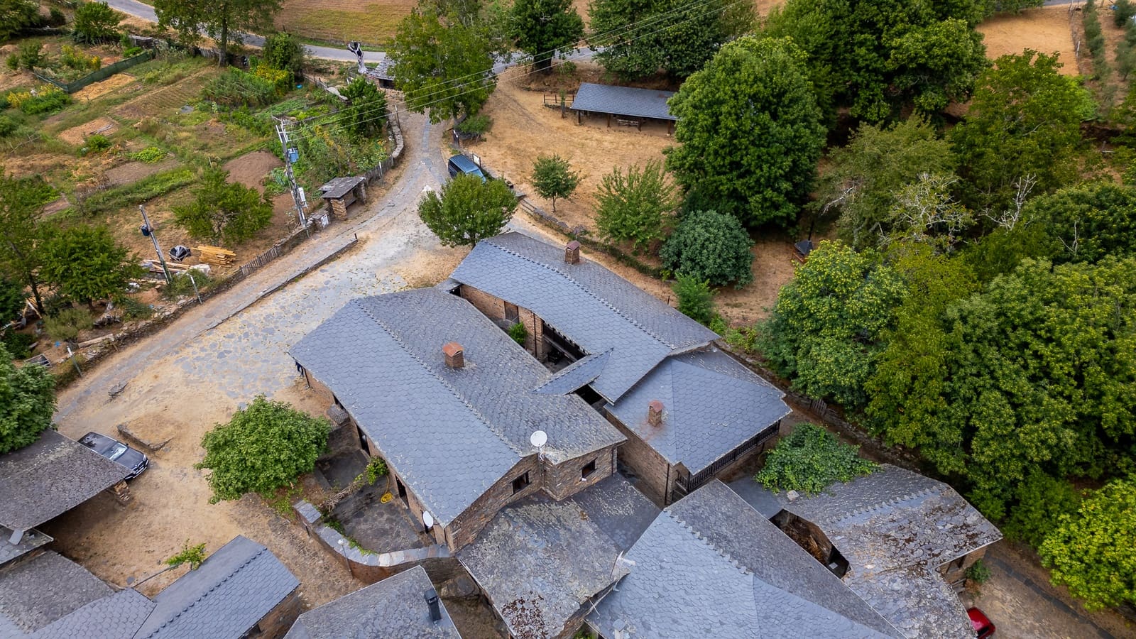 10 soveværelse Virksomhed til salg i Folgoso do Courel - € 650.000 (Ref: 9220267)