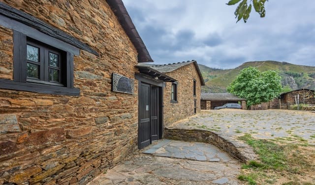 10 bedroom Business for sale in Folgoso do Courel - € 650,000 (Ref: 9220267)