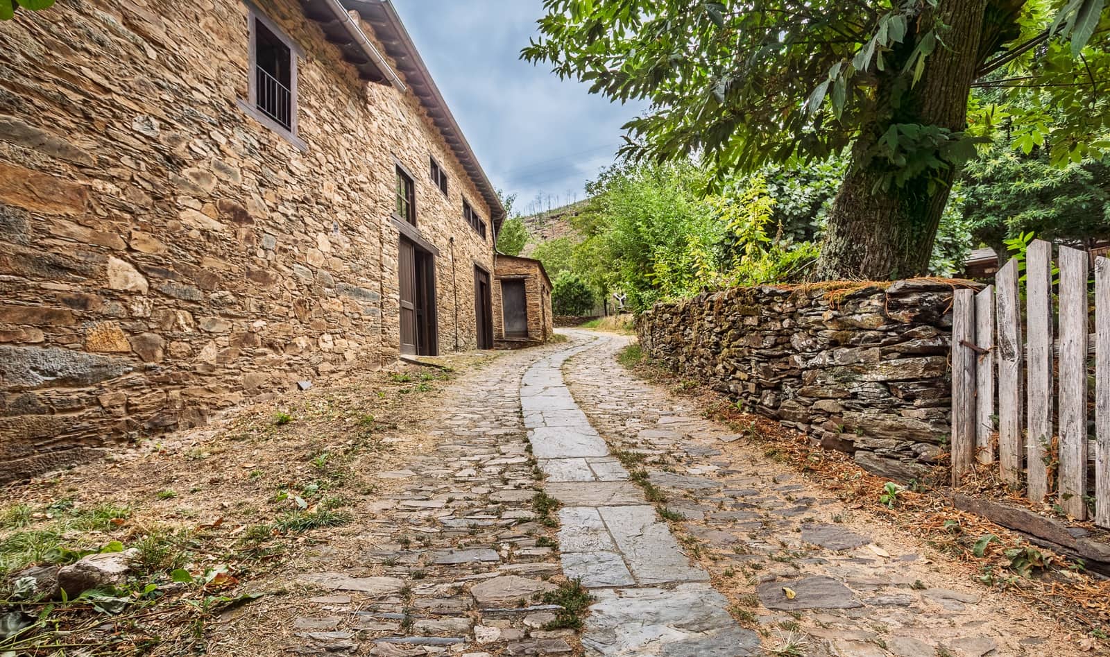 10 soveværelse Virksomhed til salg i Folgoso do Courel - € 650.000 (Ref: 9220267)