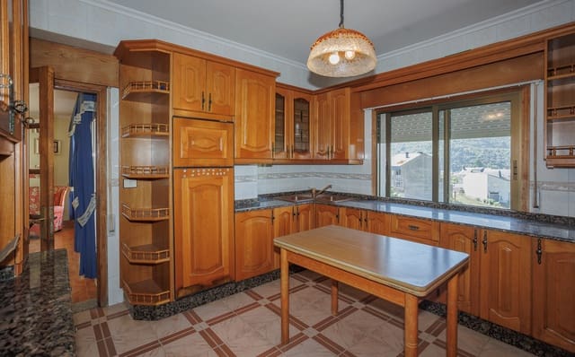 7 sovrum Finca/Hus på landet till salu i Vilamartín de Valdeorras - 165 000 € (Ref: 9263299)