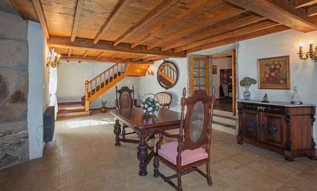7 sypialnia Finka/Dom wiejski na sprzedaż w Lalín z garażem - 385 000 € (Ref: 9306406)