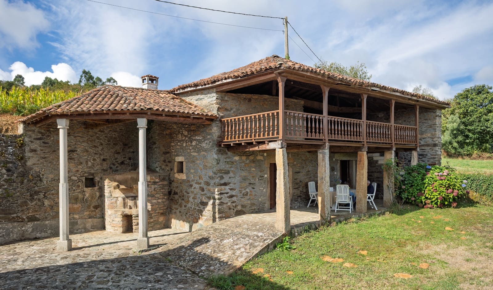 7 slaapkamer Finca/Landhuis te koop in Lalin met garage - € 385.000 (Ref: 9306406)