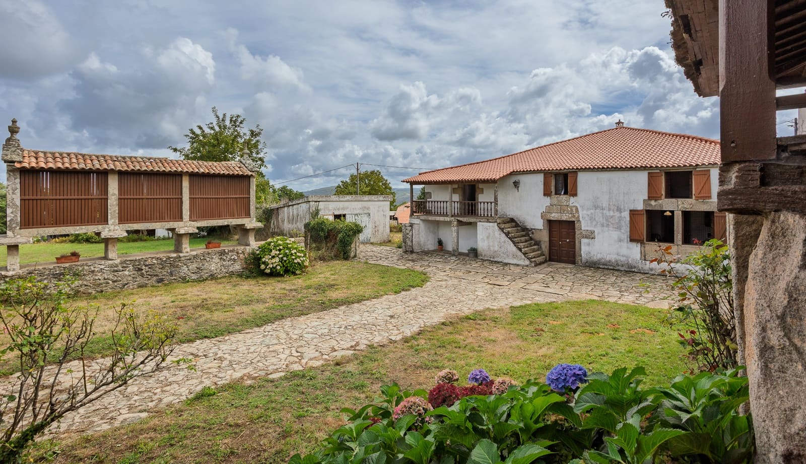 7 slaapkamer Finca/Landhuis te koop in Lalin met garage - € 385.000 (Ref: 9306406)