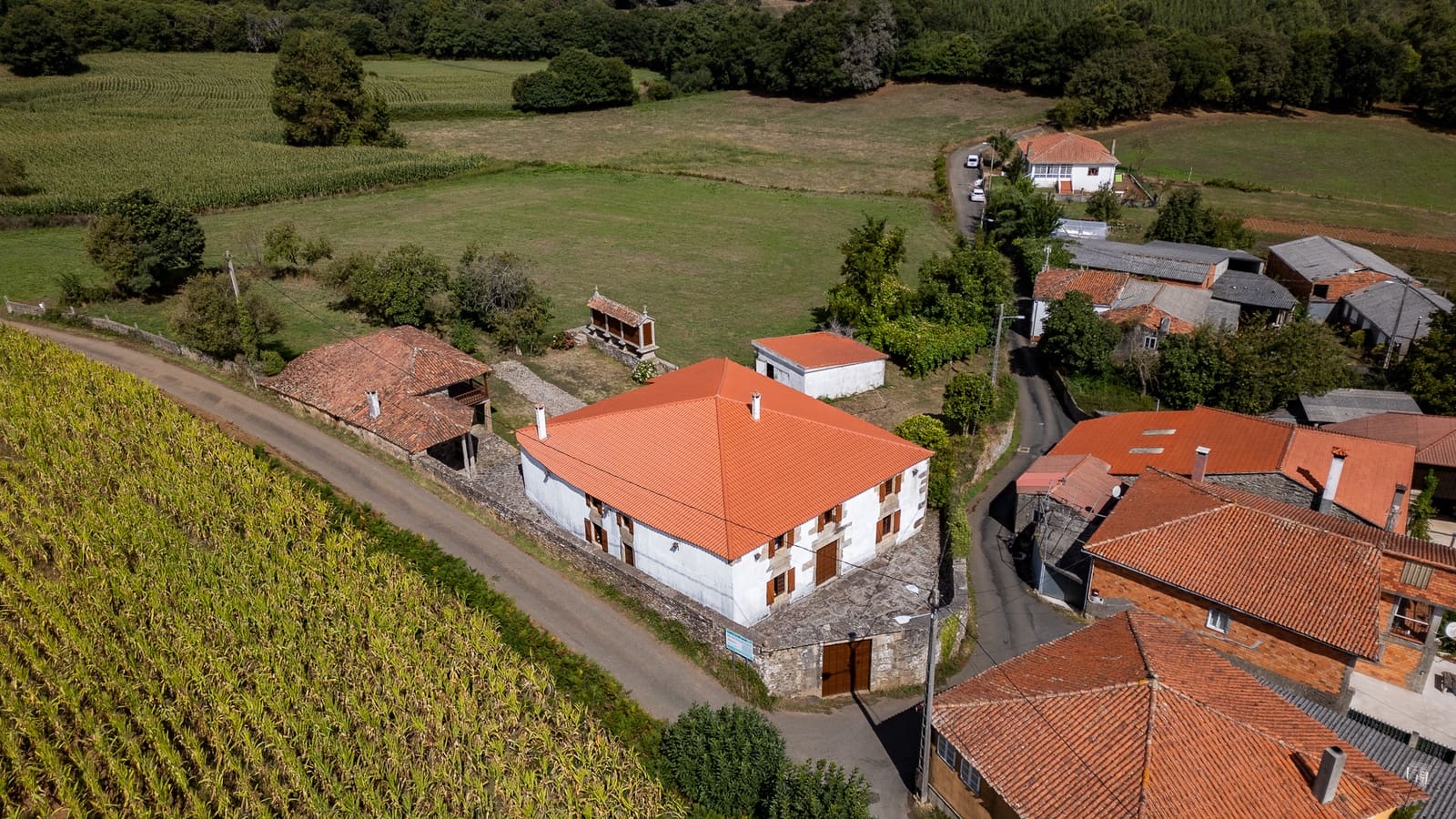 7 slaapkamer Finca/Landhuis te koop in Lalin met garage - € 385.000 (Ref: 9306406)