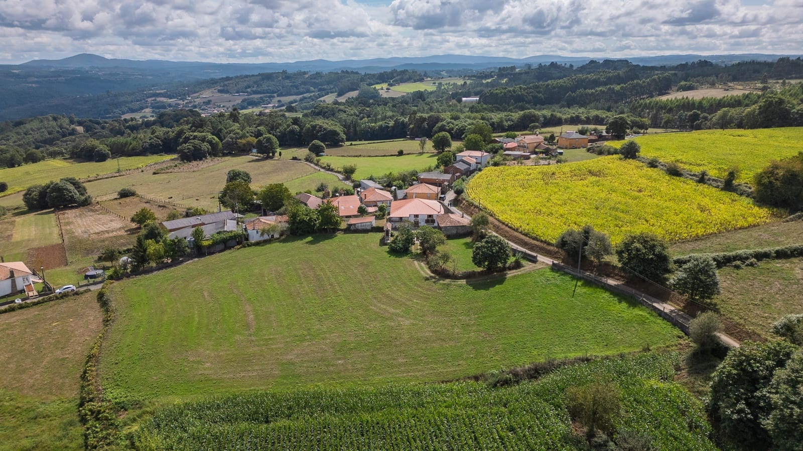 7 slaapkamer Finca/Landhuis te koop in Lalin met garage - € 385.000 (Ref: 9306406)