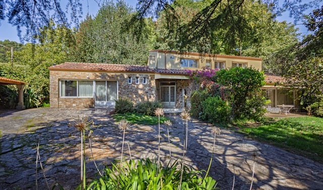 5 sypialnia Finka/Dom wiejski na sprzedaż w Teo z basenem garażem - 565 000 € (Ref: 9347969)