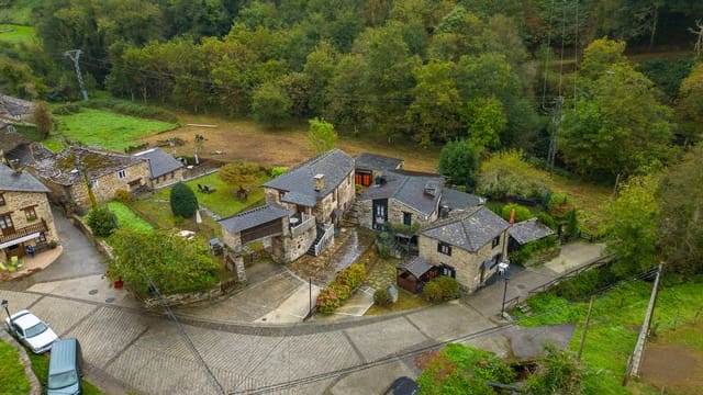 6 bedroom Business for sale in Taramundi - € 590,000 (Ref: 9371158)