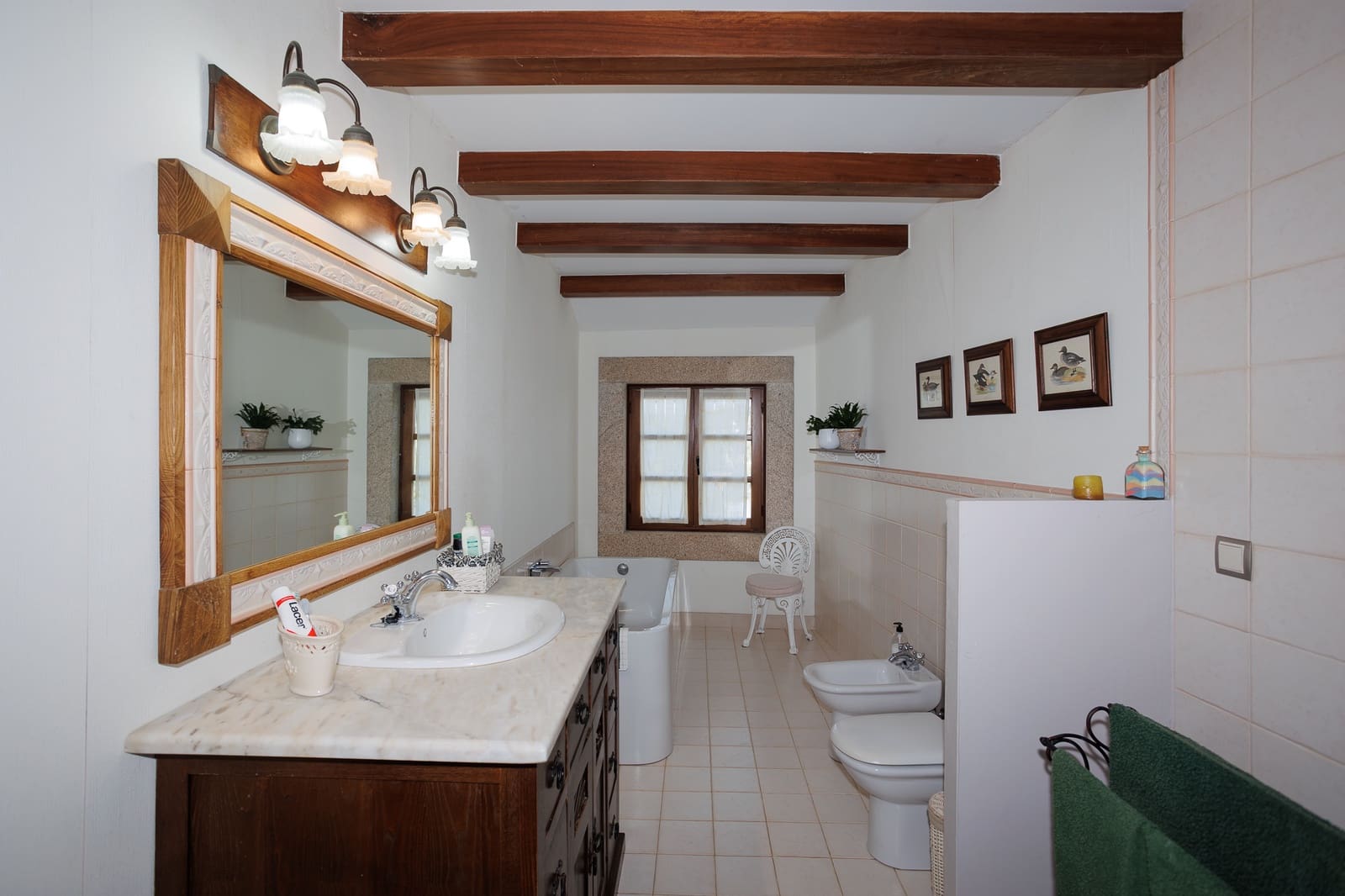 6 bedroom Business for sale in A Veiga with garage - € 540,000 (Ref: 9379421)