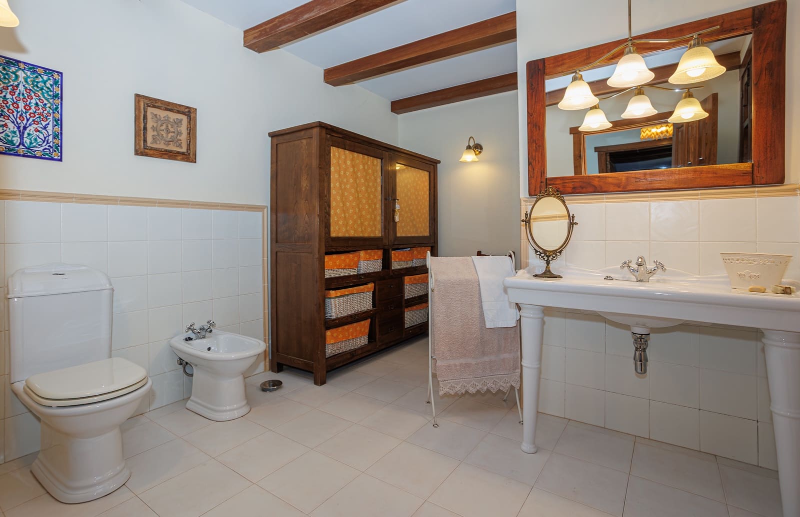 6 bedroom Business for sale in A Veiga with garage - € 540,000 (Ref: 9379421)