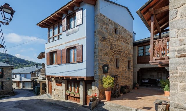 Negocio de 6 habitaciones en A Veiga en venta con garaje - 540.000 € (Ref: 9379421)