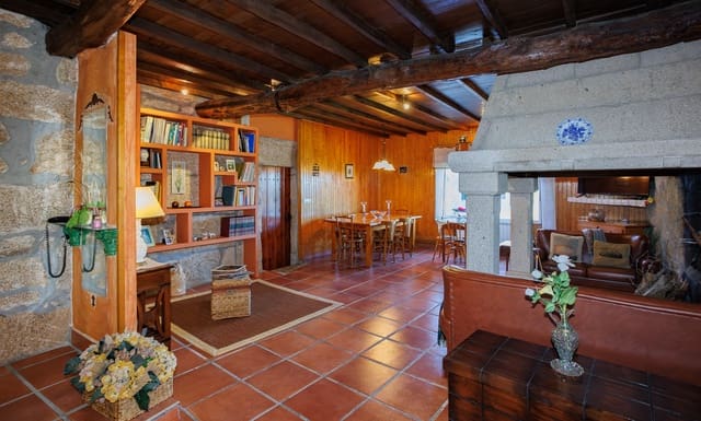 Finca/Casa Rural de 6 habitaciones en Amoeiro, Amoeiro en venta con garaje - 325.000 € (Ref: 9404437)