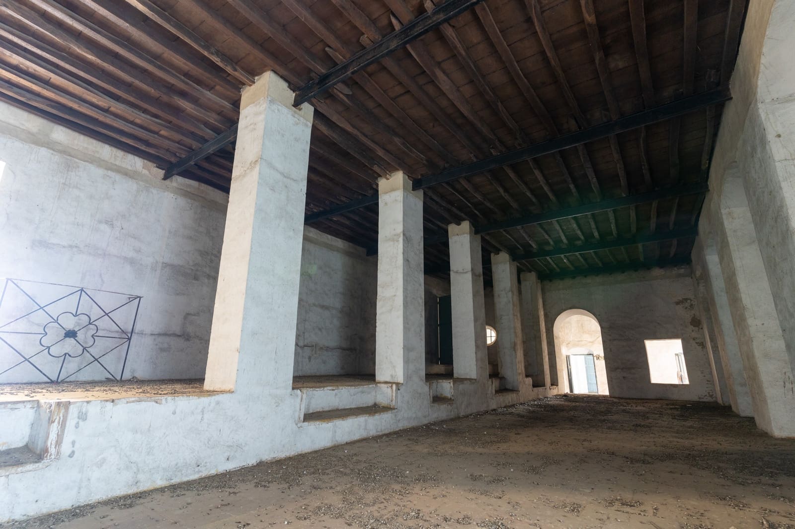 1 slaapkamer Commercieel te koop in Coria - € 1.300.000 (Ref: 9440304)