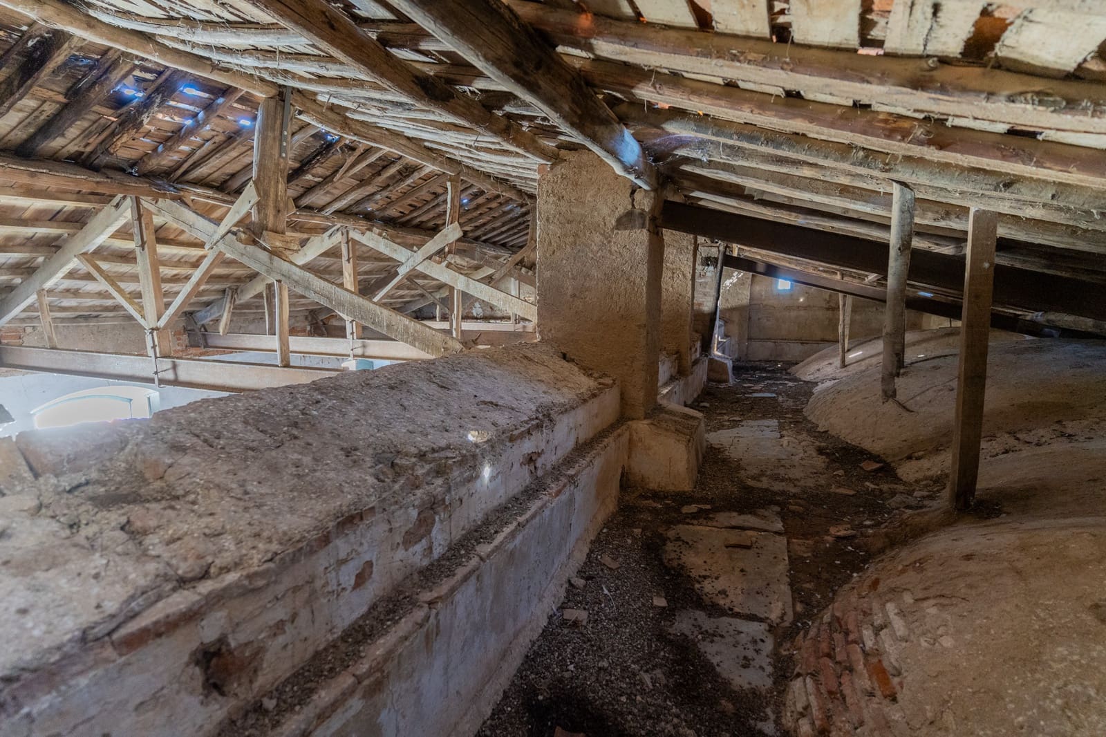 1 slaapkamer Commercieel te koop in Coria - € 1.300.000 (Ref: 9440304)