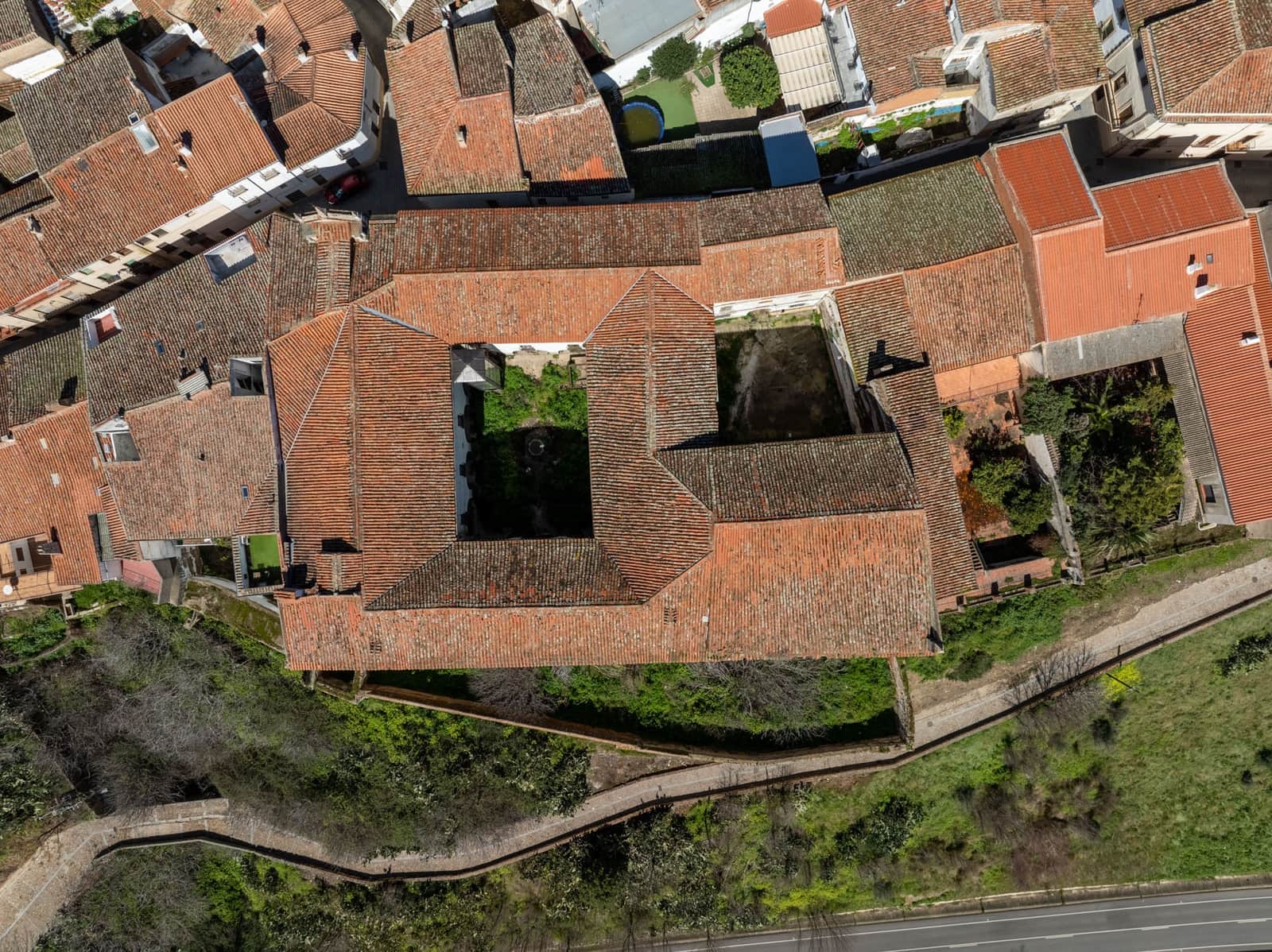 1 slaapkamer Commercieel te koop in Coria - € 1.300.000 (Ref: 9440304)