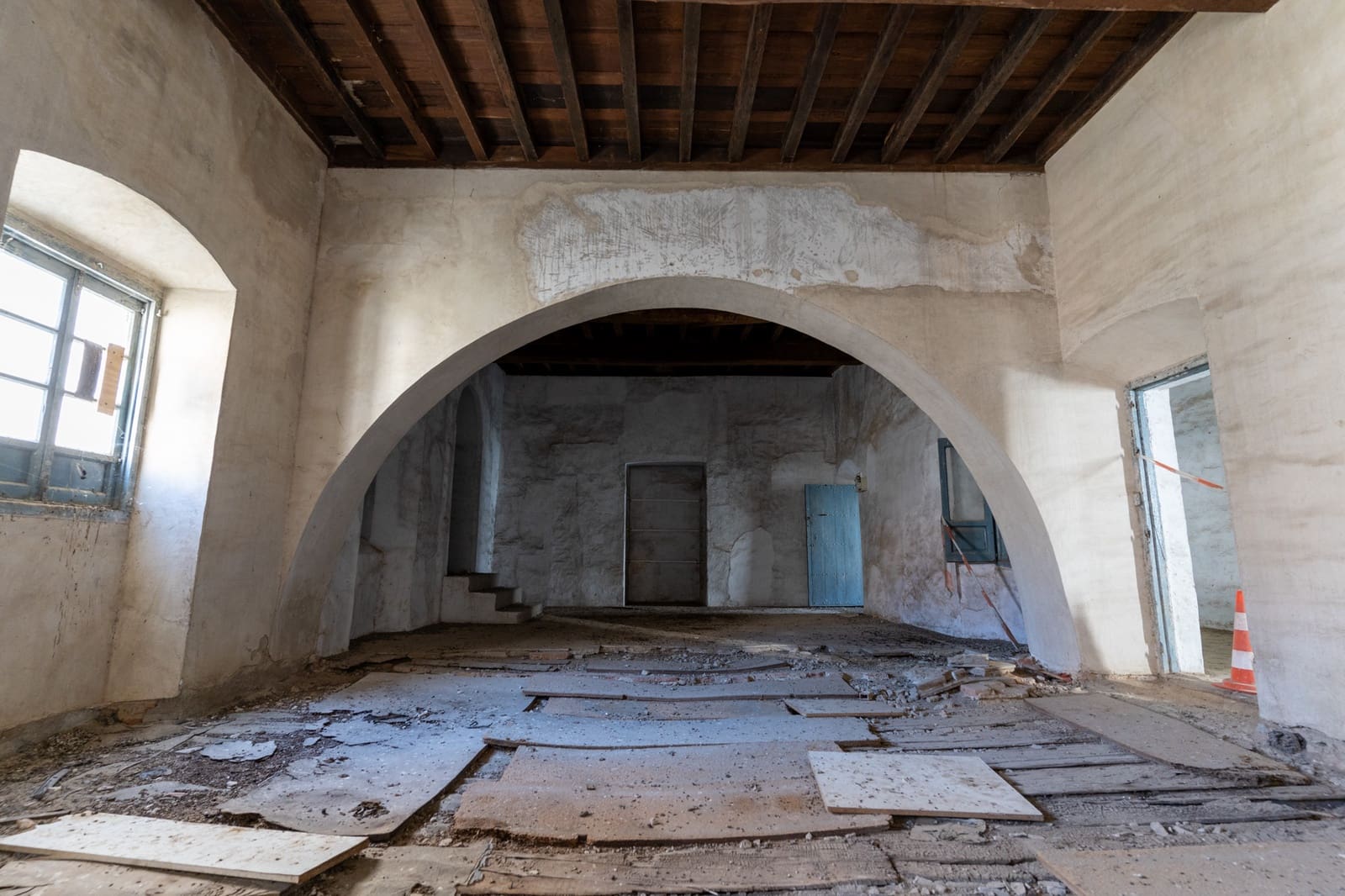 1 bedroom Commercial for sale in Coria - € 1,300,000 (Ref: 9440304)
