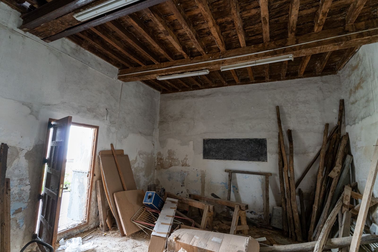 1 bedroom Commercial for sale in Coria - € 1,300,000 (Ref: 9440304)