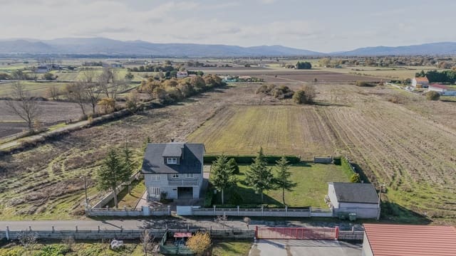 4 Zimmer Finca/Landgut zu verkaufen in Xinzo de Limia mit Pool Garage - 295.000 € (Ref: 9446867)