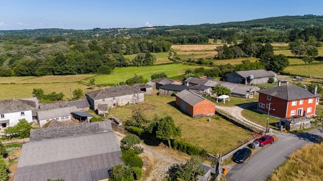 5 makuuhuone Maalaistalo myytävänä paikassa Lugo kaupunki - 180 000 € (Ref: 9459663)