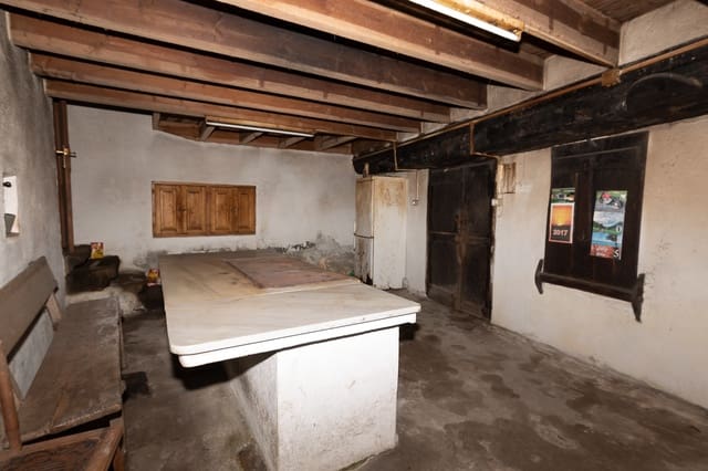 5 chambre Finca/Maison de Campagne à vendre à Lugo ville - 140 000 € (Ref: 9459663)