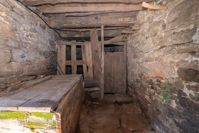 5 chambre Finca/Maison de Campagne à vendre à Lugo ville - 140 000 € (Ref: 9459663)