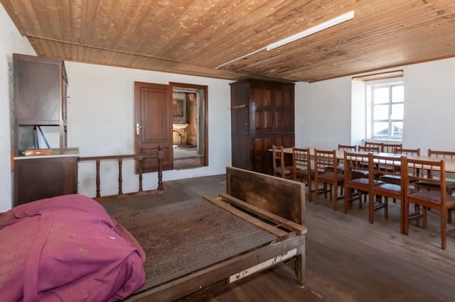 5 chambre Finca/Maison de Campagne à vendre à Lugo ville - 140 000 € (Ref: 9459663)