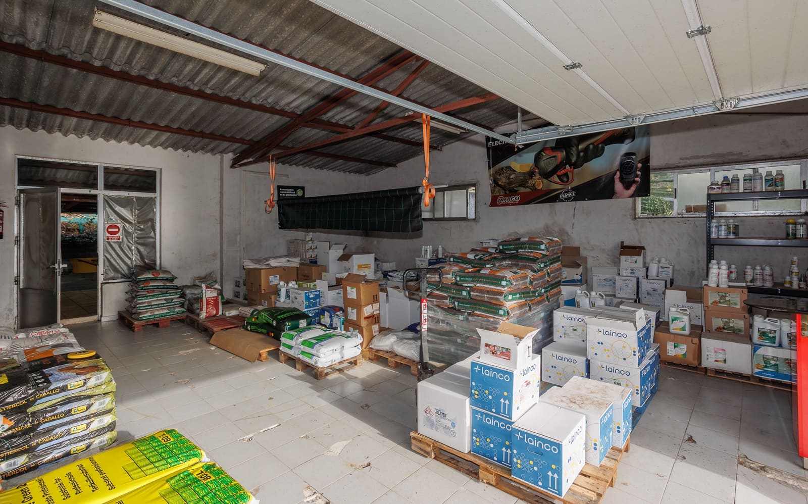 5 bedroom Business for sale in Boqueixon with pool garage - € 600,000 (Ref: 9489955)