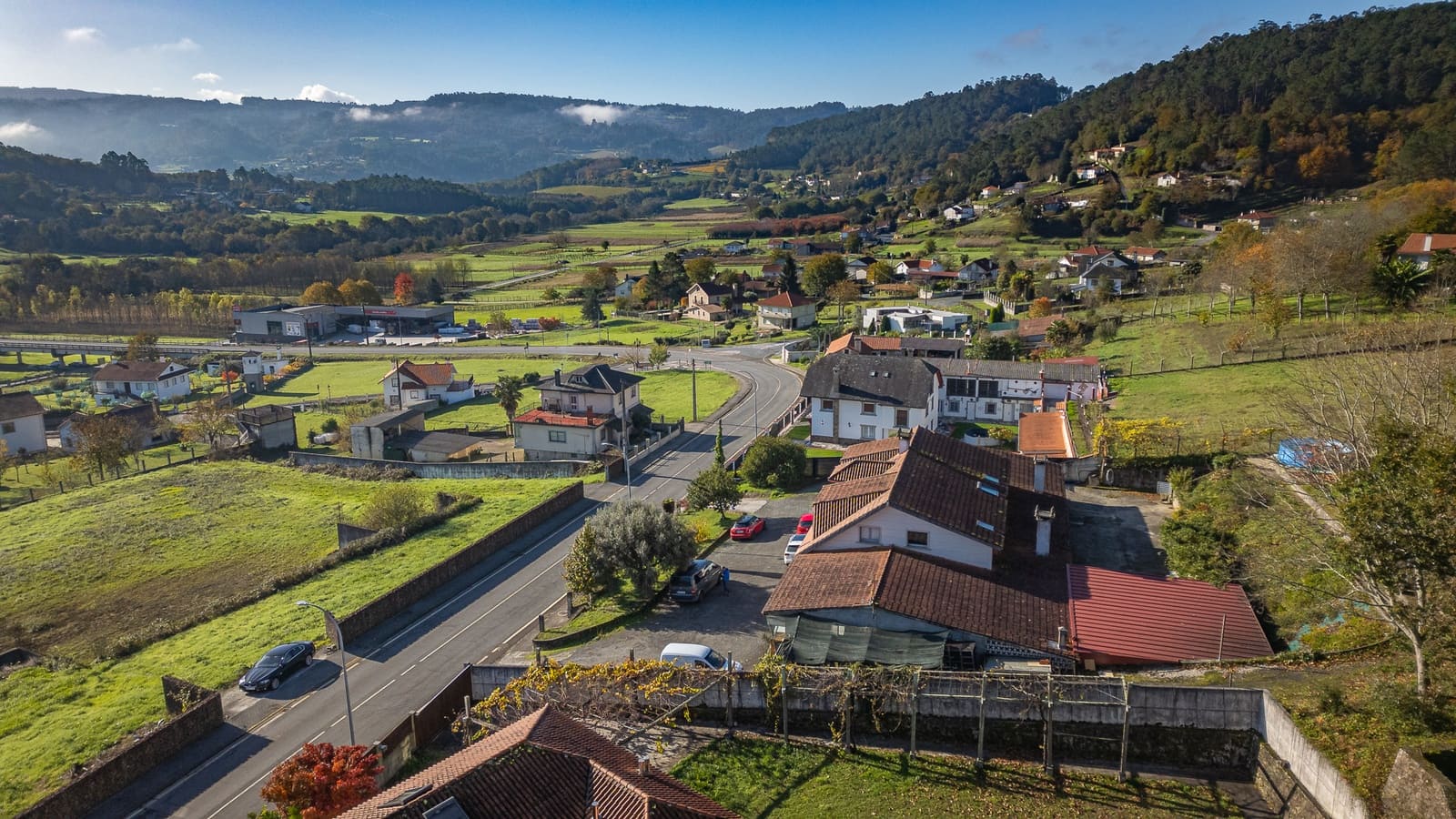 5 bedroom Business for sale in Boqueixon with pool garage - € 600,000 (Ref: 9489955)