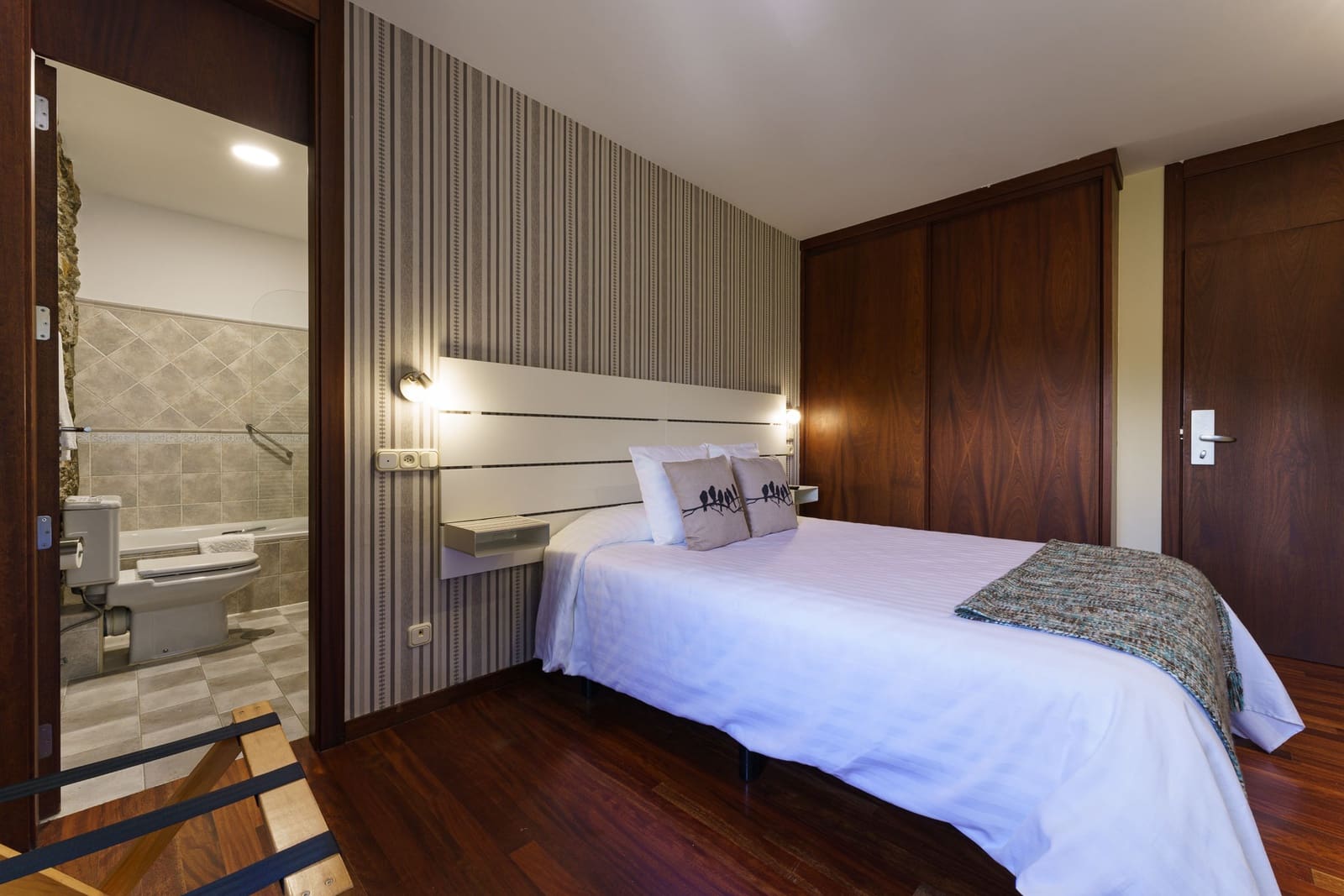 11 slaapkamer Bedrijf te koop in Arzua - € 965.000 (Ref: 9500329)