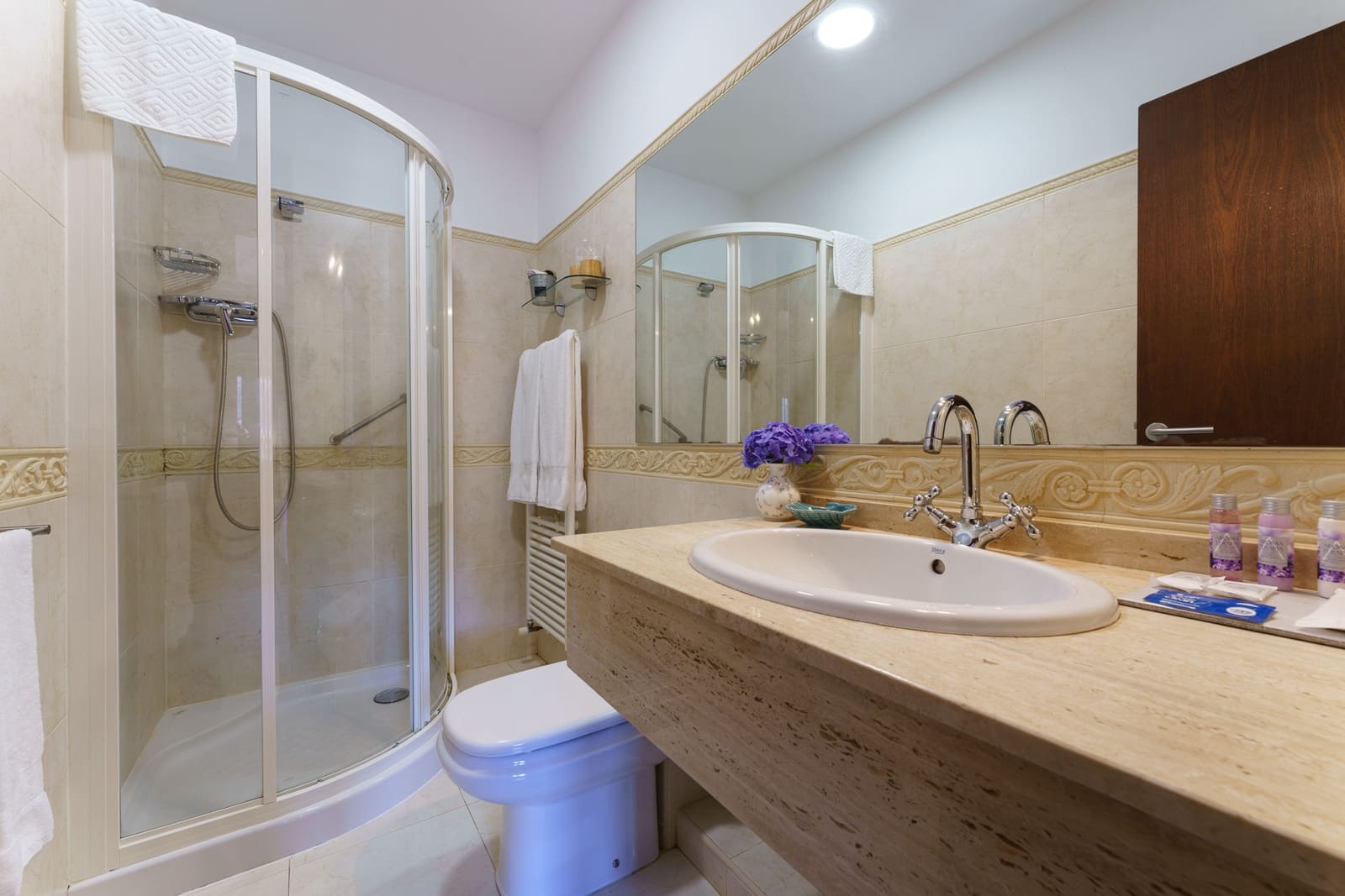 11 slaapkamer Bedrijf te koop in Arzua - € 965.000 (Ref: 9500329)