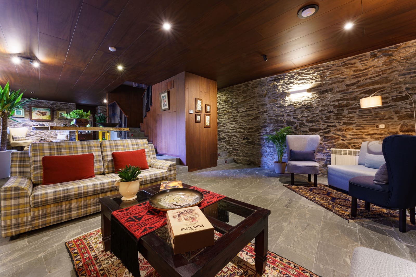 11 slaapkamer Bedrijf te koop in Arzua - € 965.000 (Ref: 9500329)