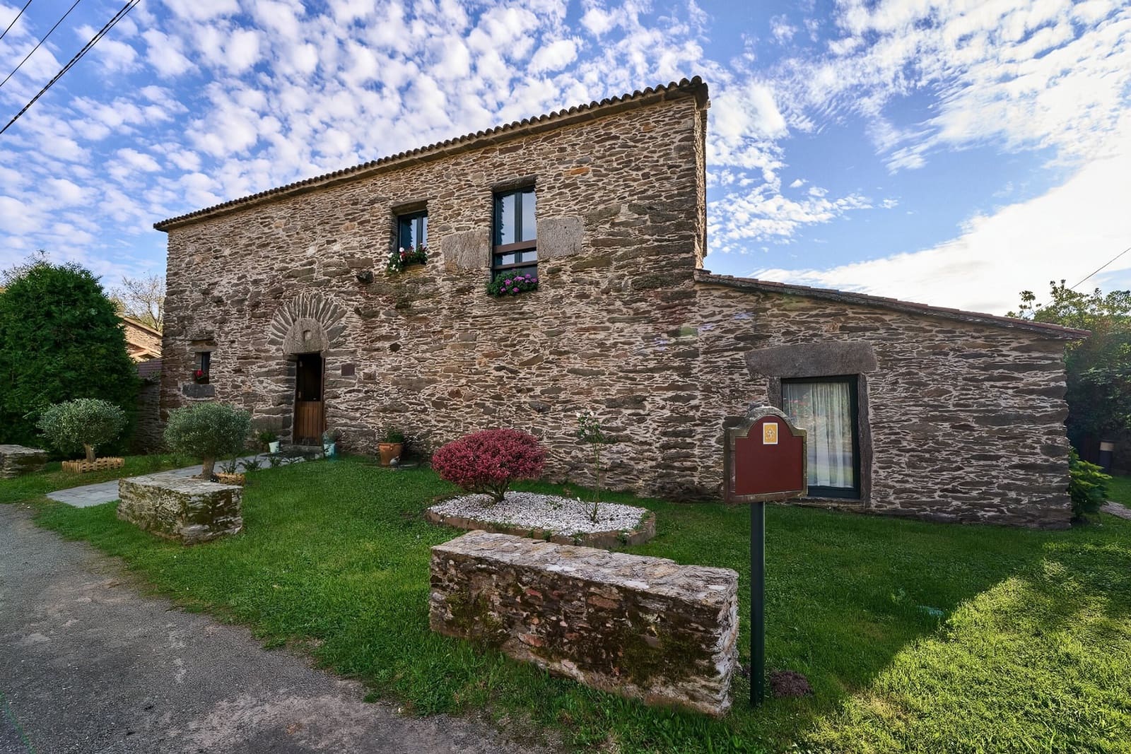 11 slaapkamer Bedrijf te koop in Arzua - € 965.000 (Ref: 9500329)