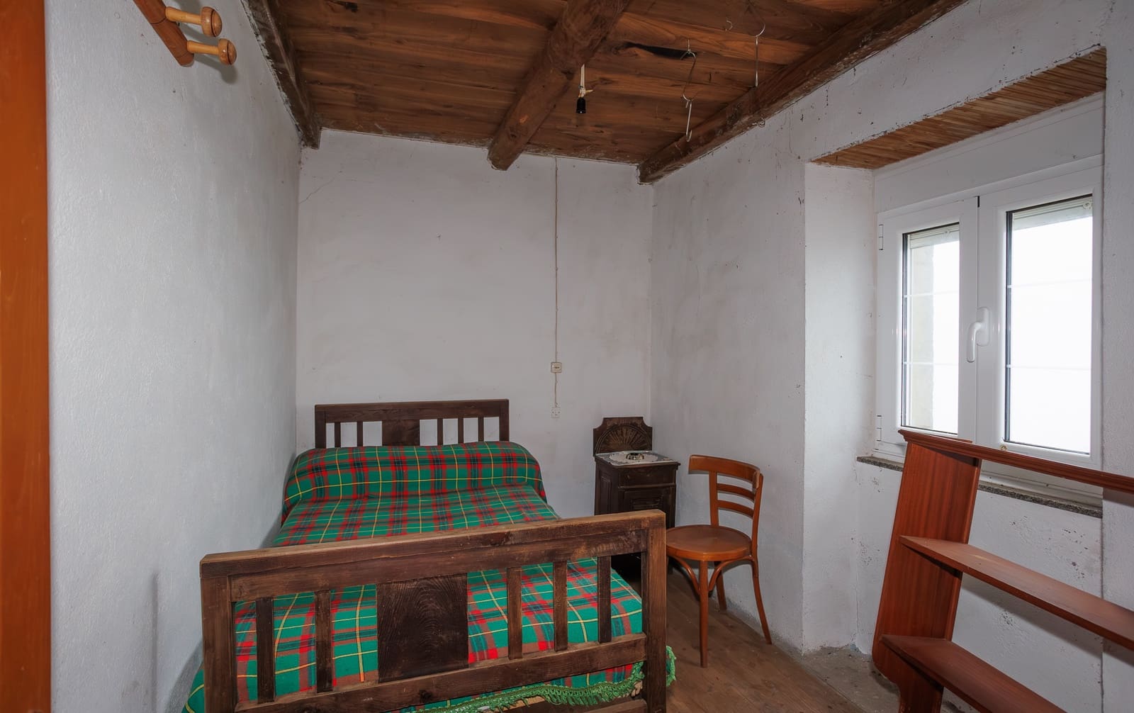 6 bedroom Finca/Country House for sale in Grandas de Salime - € 160,000 (Ref: 9509988)